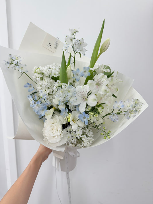 Soft Blue & White Rosy Isle