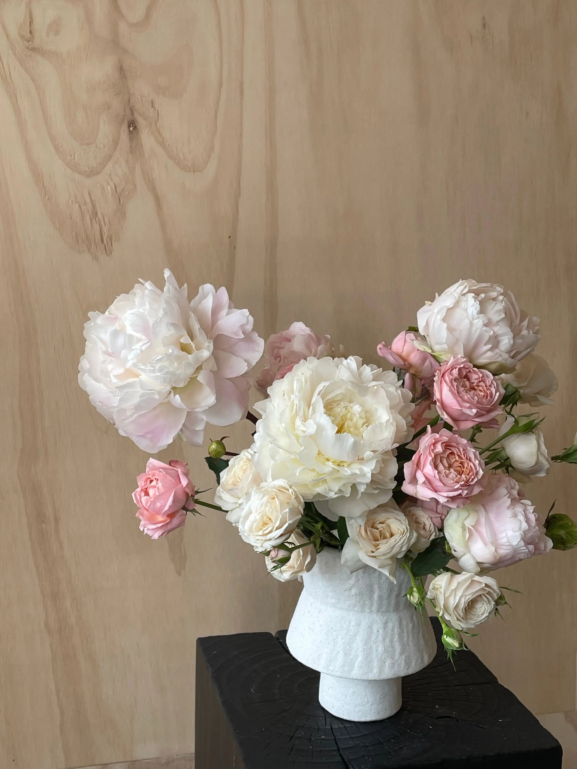 Table Arrangements Rosy Isle
